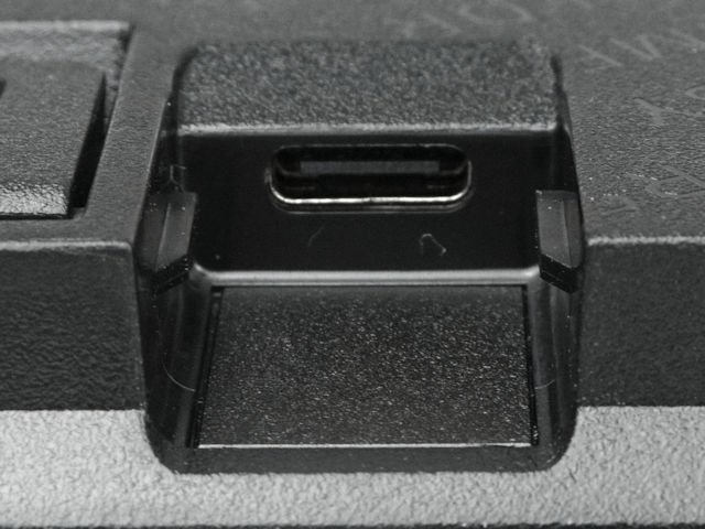60％的尺寸第二代紅光轴RAZER HUNTSMAN迷你光学机械键盘图片