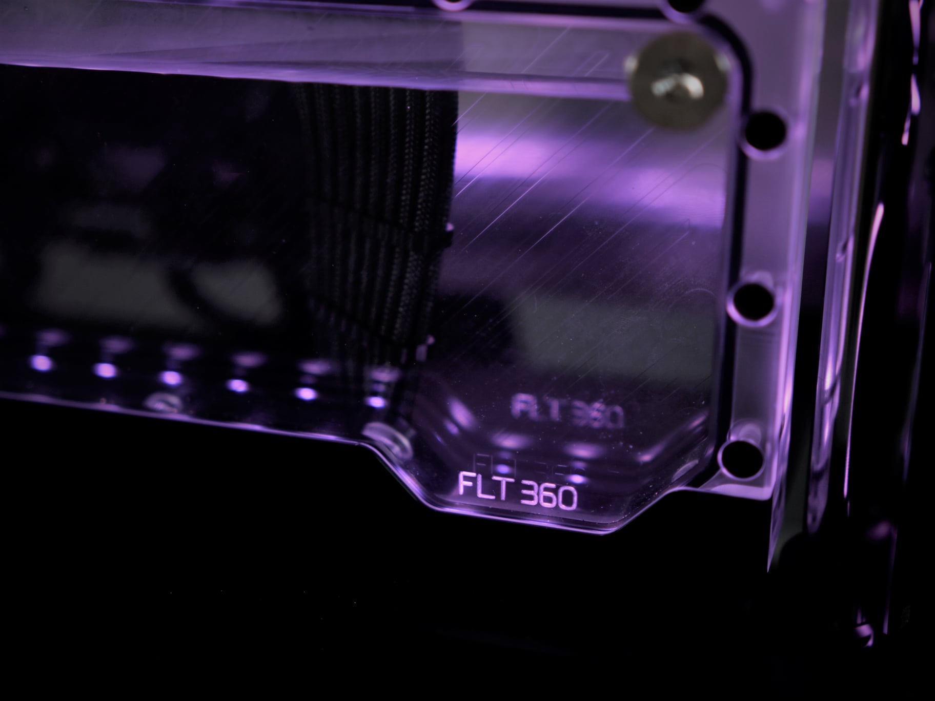 水冷电脑：InWin迎广925机箱简洁水冷电脑MOD黑、淡紫配色图片